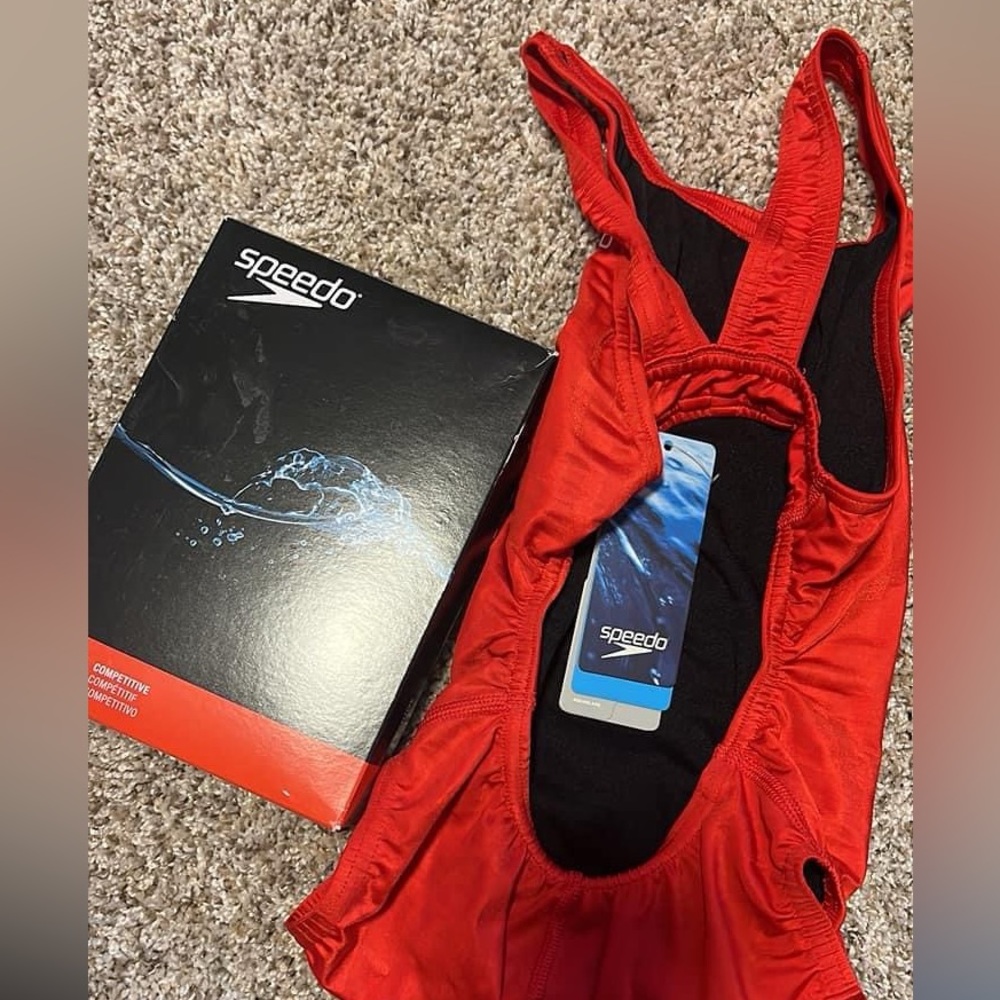 Speedo Aquablade Racing Swimsuit New with tags and box size 26
